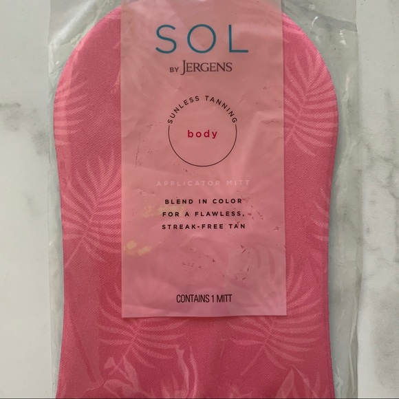 New Sol by Jergens Sunless tanning mousse and mitt bundle - Picture 7 of 7
